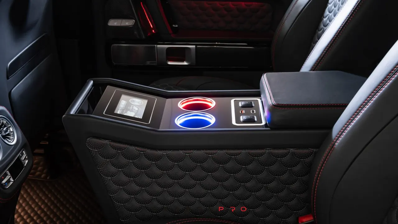 Bucket seat system with middle console