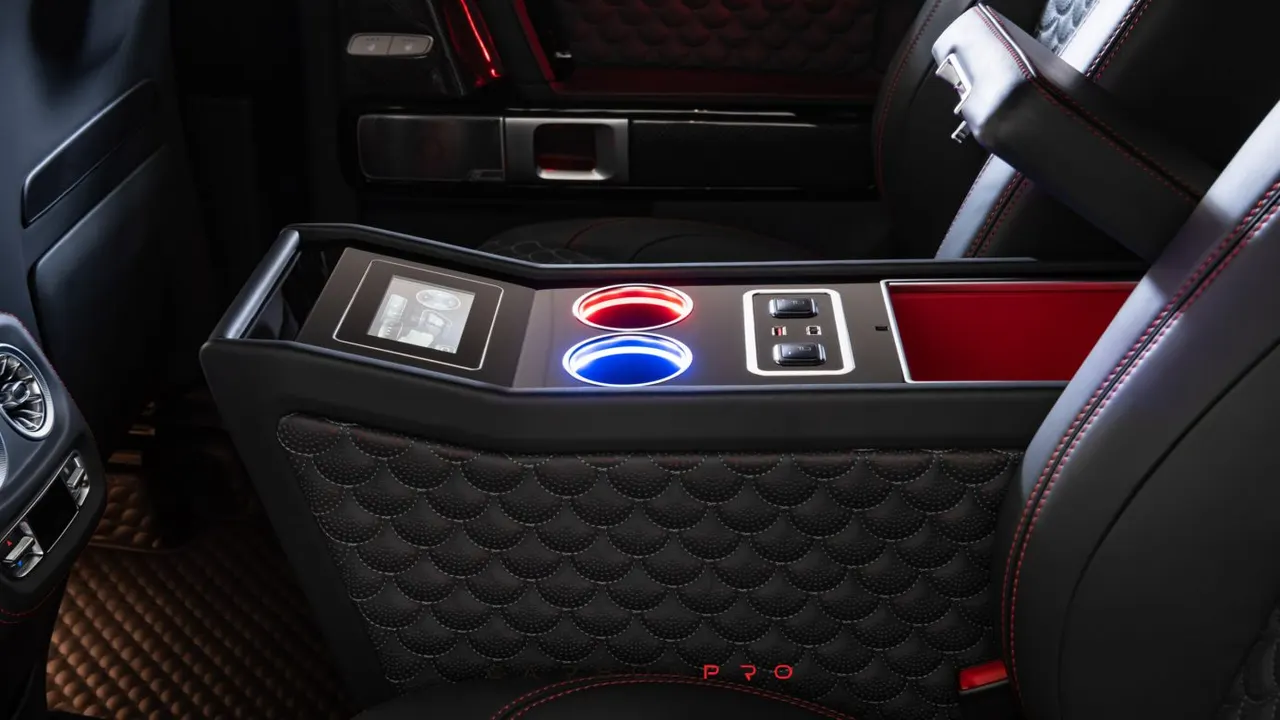 Bucket seat system with middle console