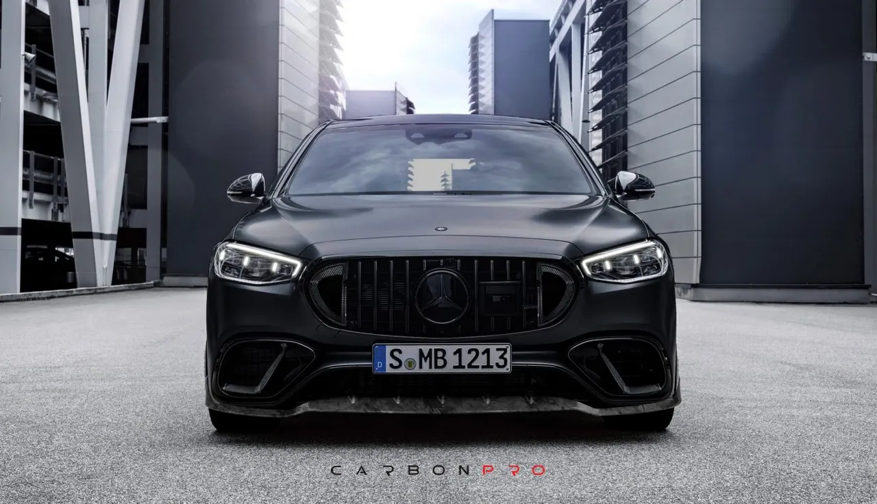 Carbon front spoiler lip