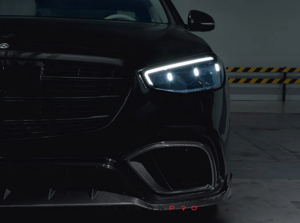 Carbon front spoiler lip