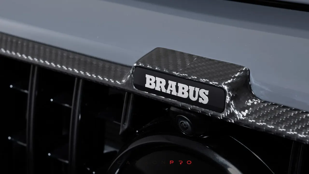Carbon radiator grille attachment