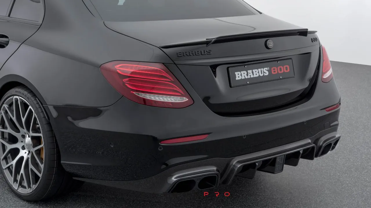 Carbon rear diffuser