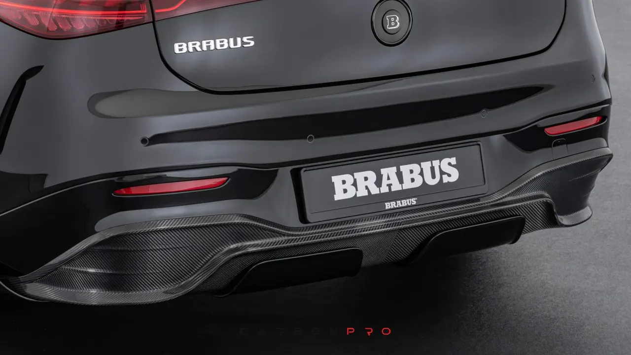 Carbon rear diffuser