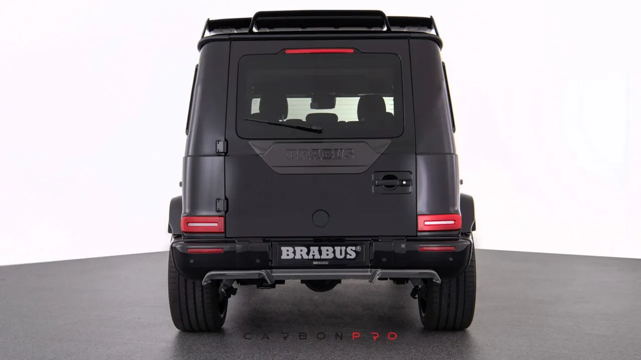 Carbon rear diffuser