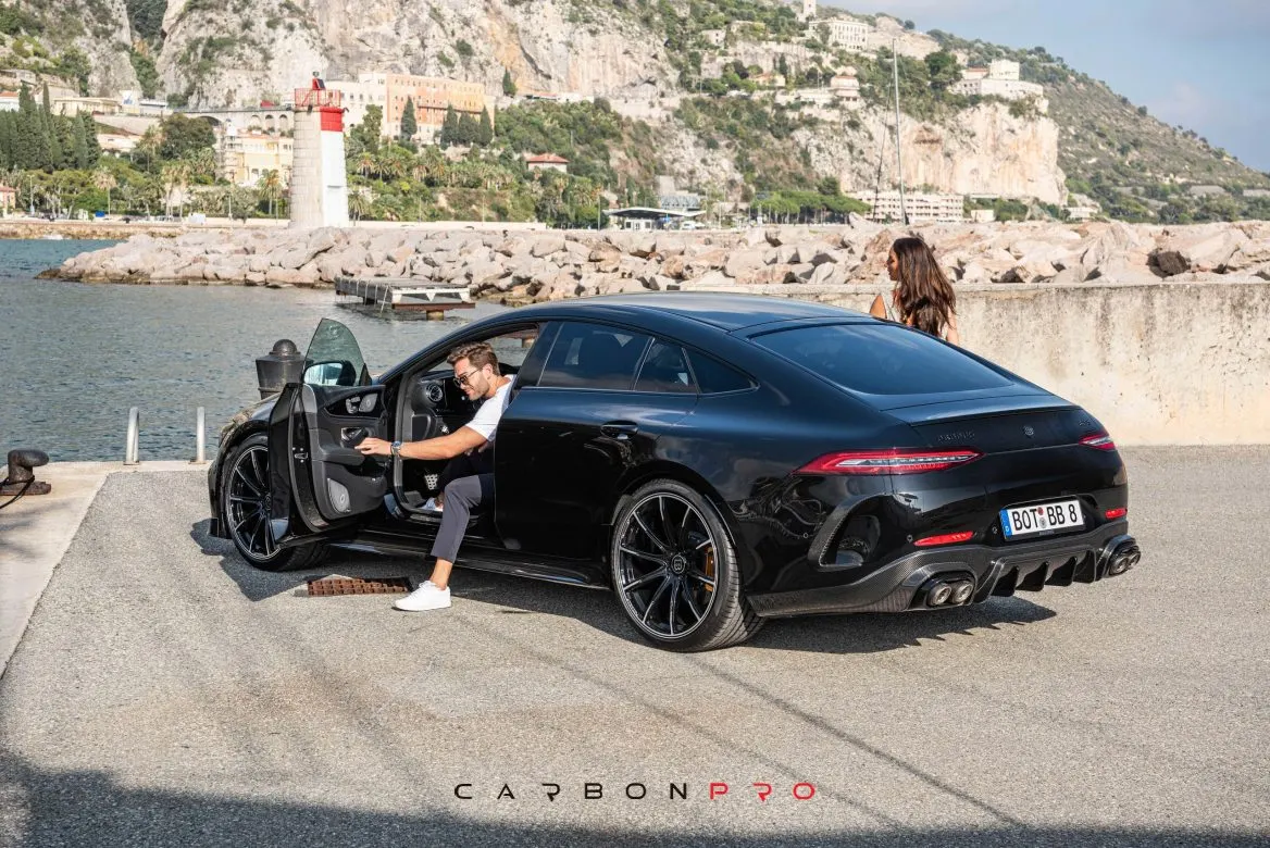 Carbon rear fascia attachments