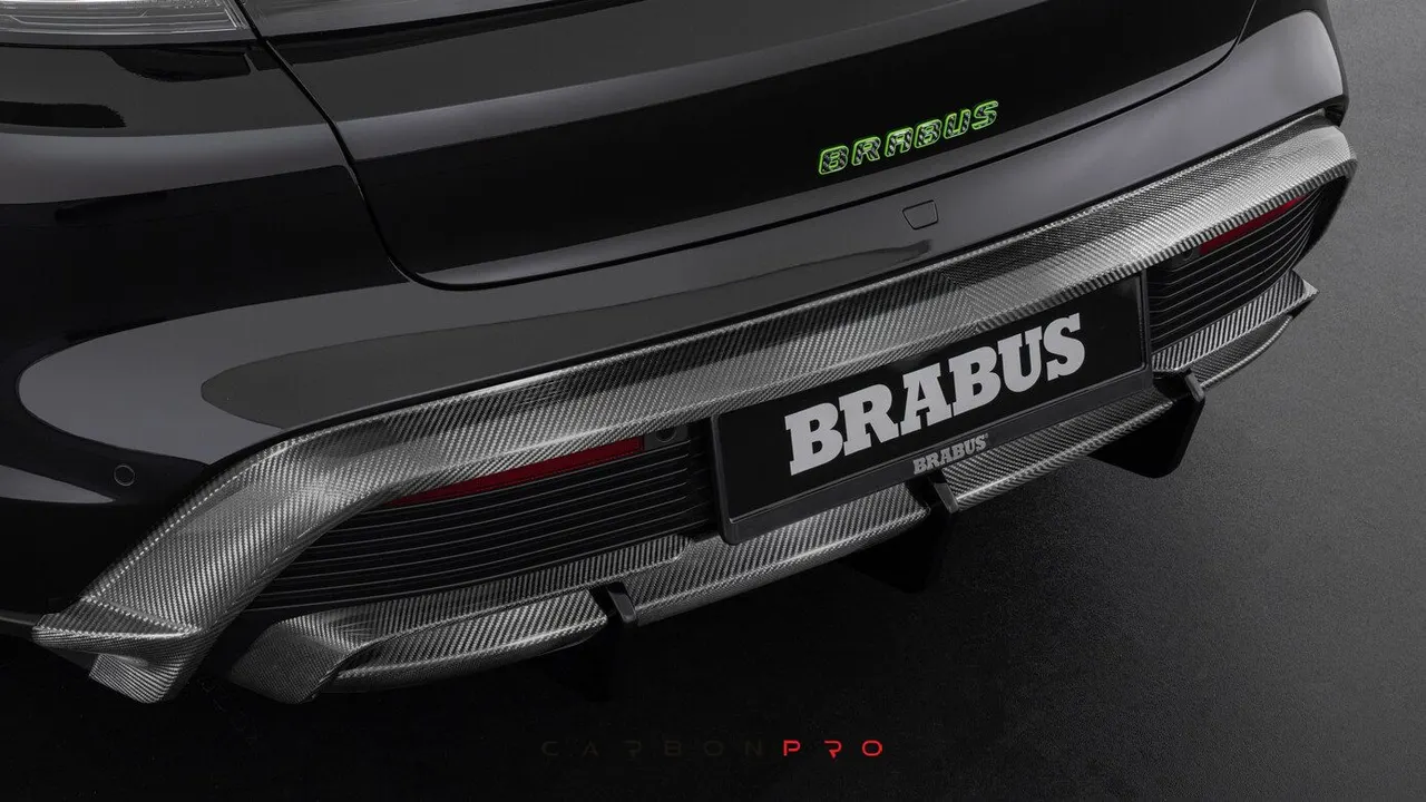 Carbon rear skirt attachment