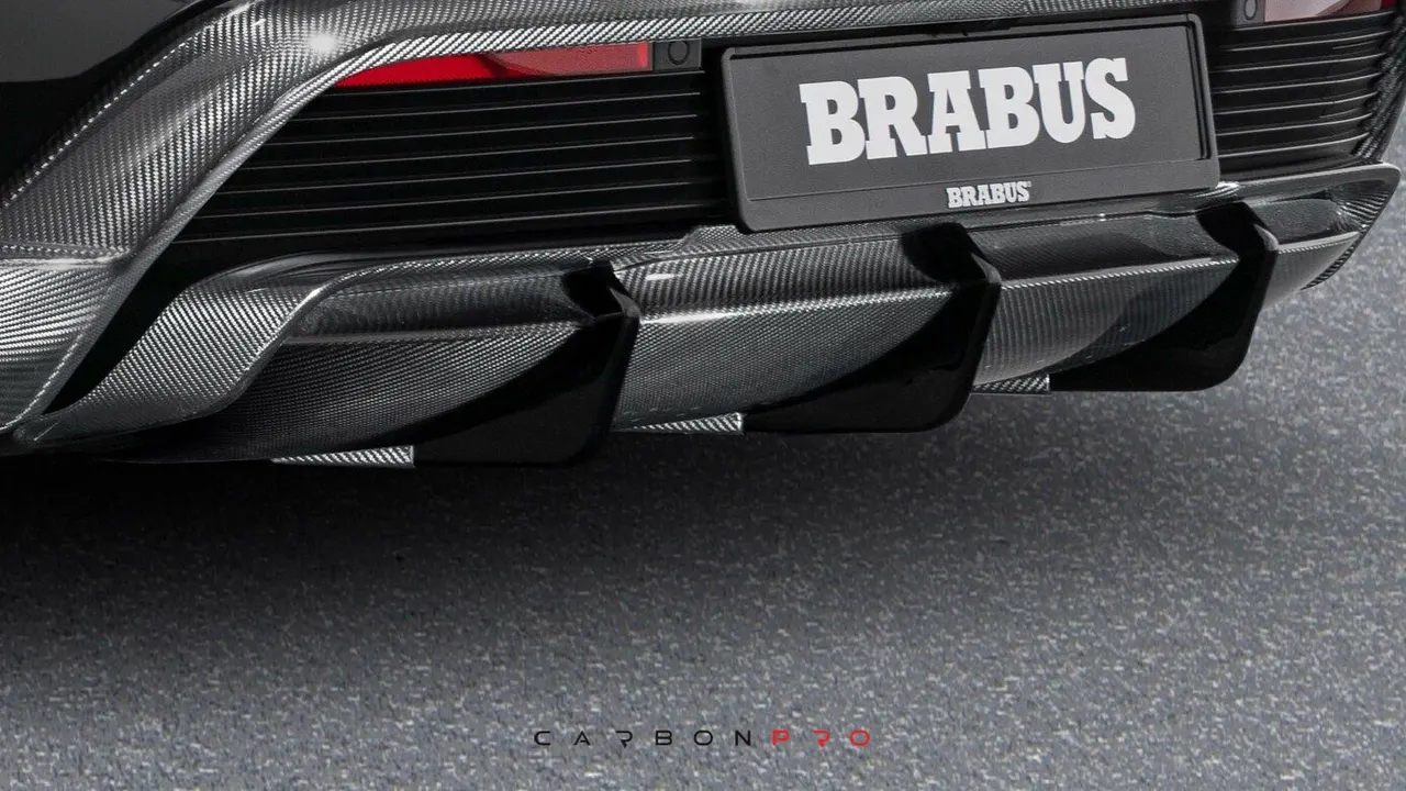 Carbon rear skirt insert