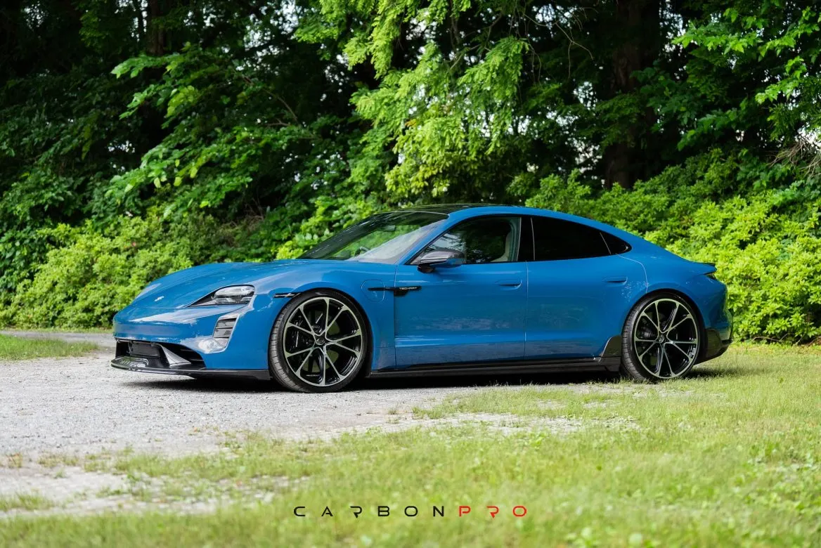 Carbon Side Skirts