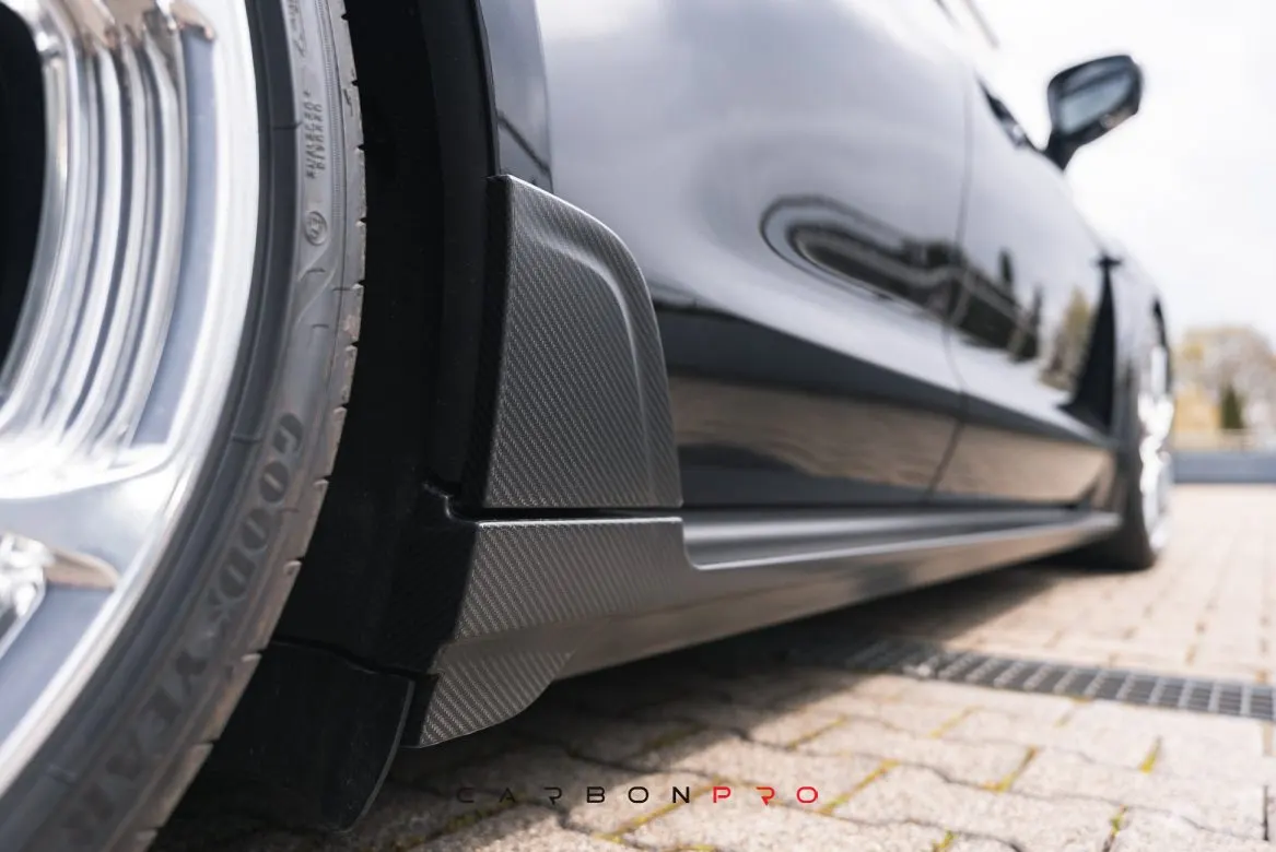Carbon Side Skirts