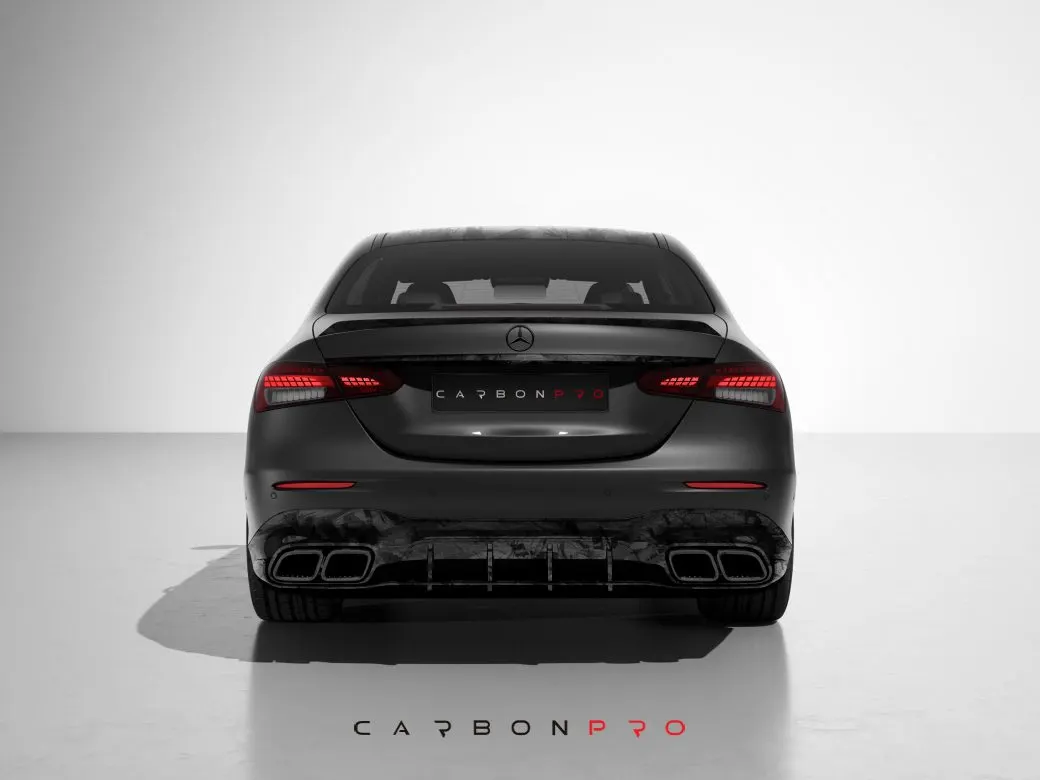 Carbon trunk spoiler