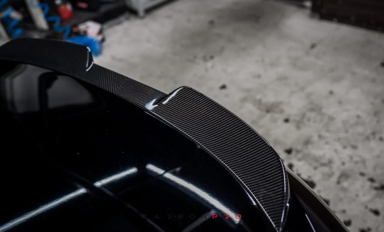Carbon trunk spoiler SHARK GC