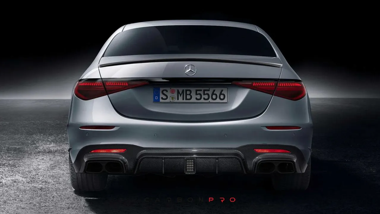 Carbon trunk spoiler