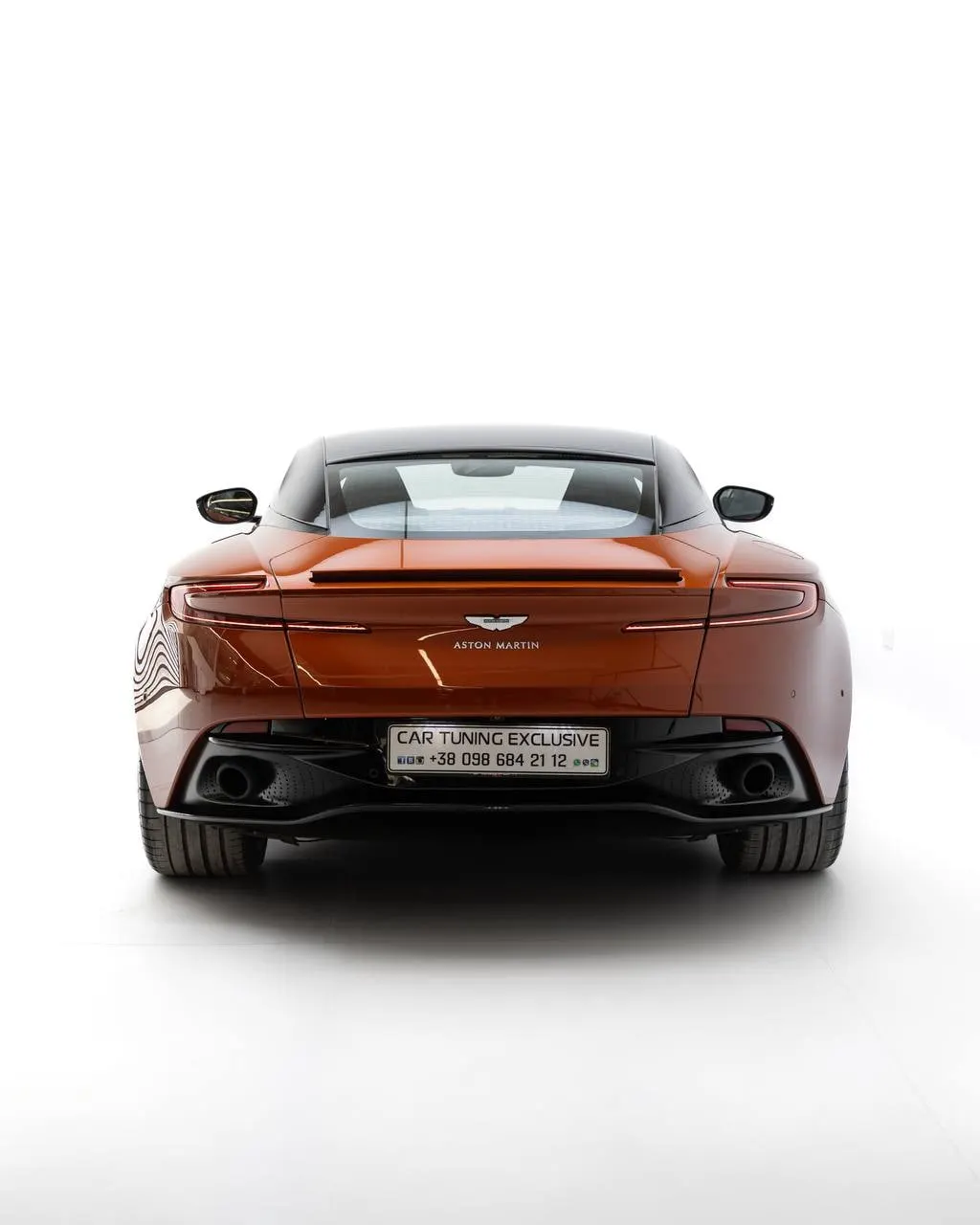 Aston Martin DB11 V12