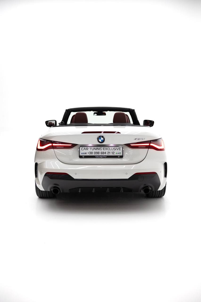 BMW 4 Series Convertible — White / Burgundy