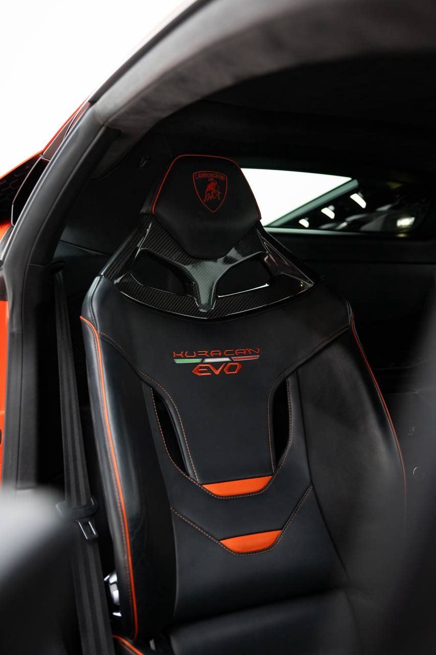 Lamborghini Huracan — Orange