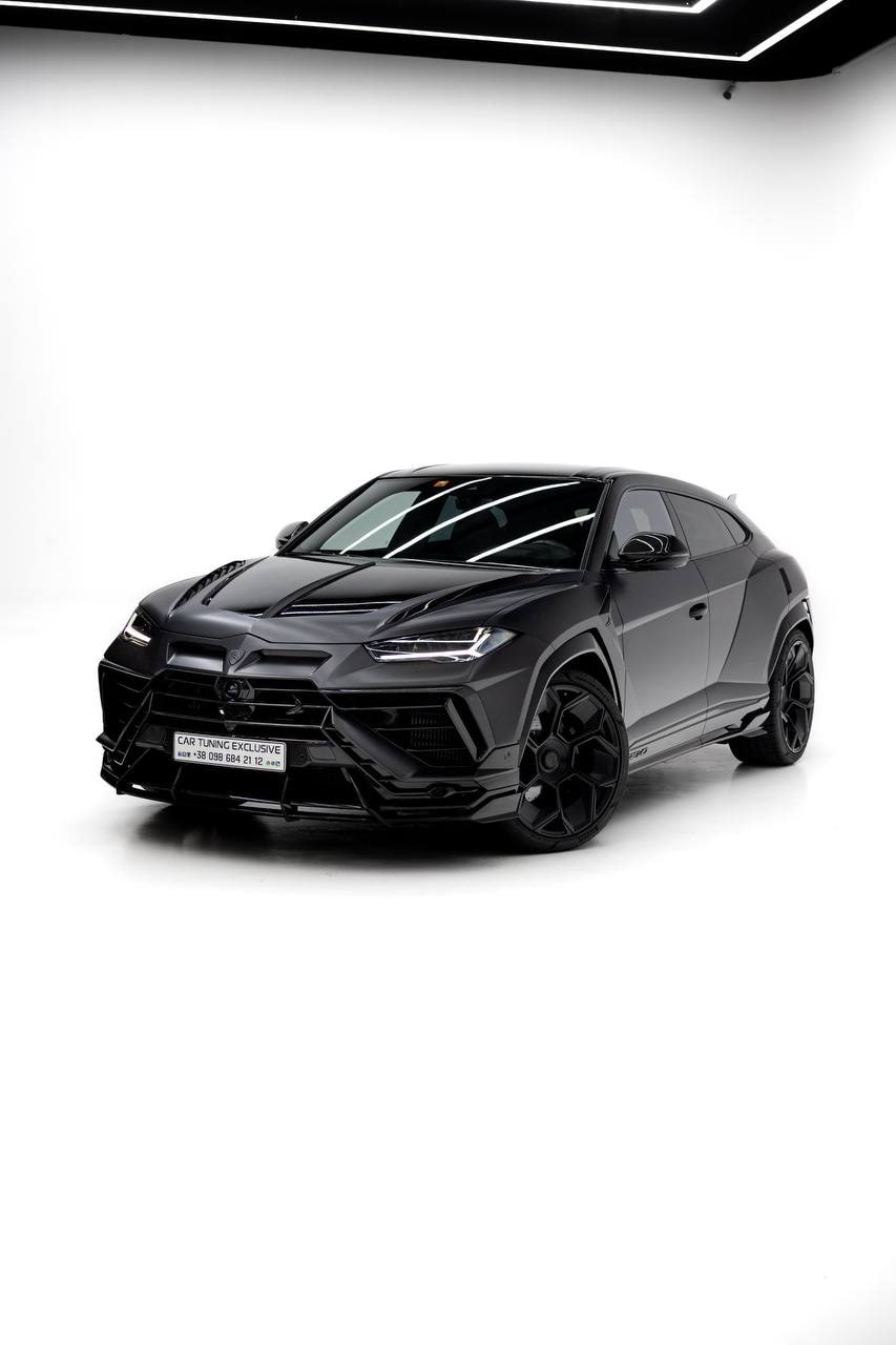 Lamborghini Urus — Black