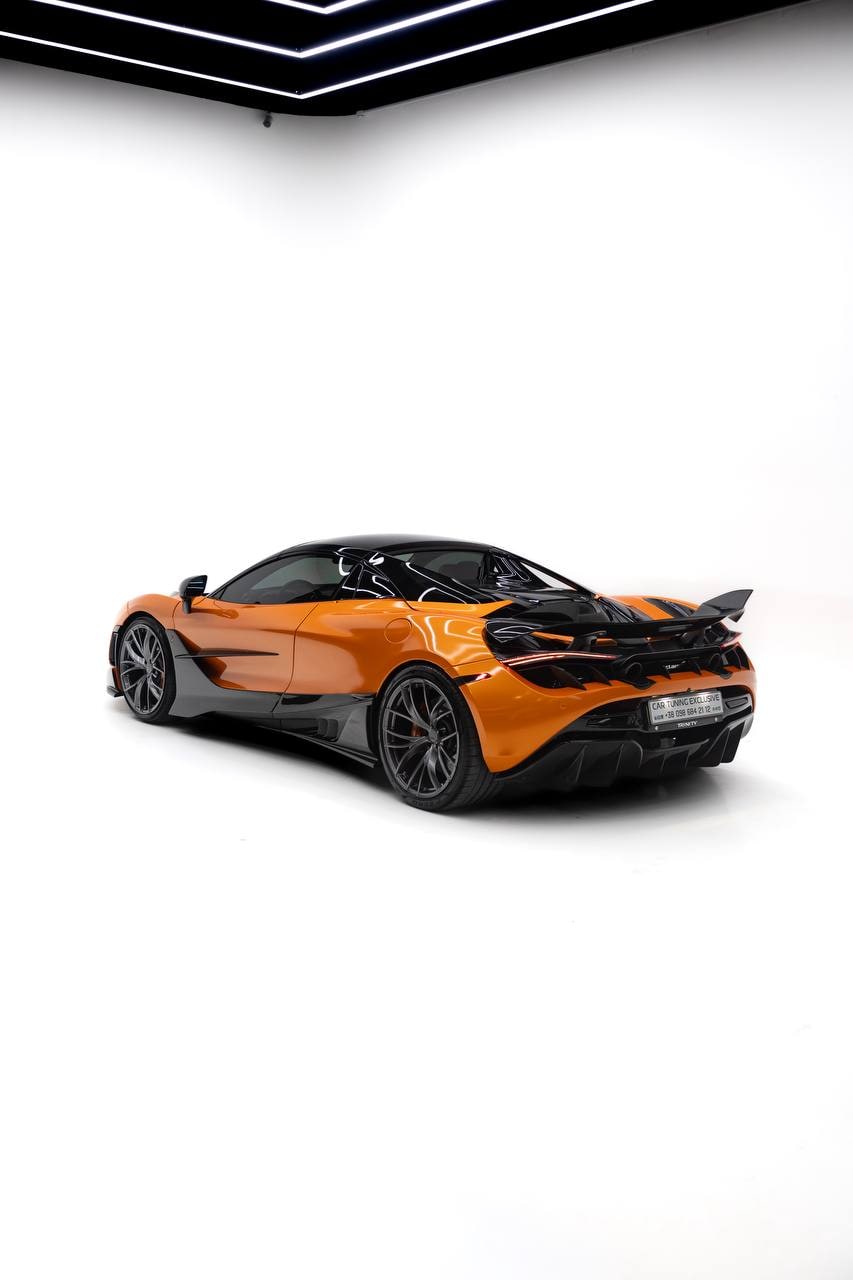 McLaren 720S — Orange