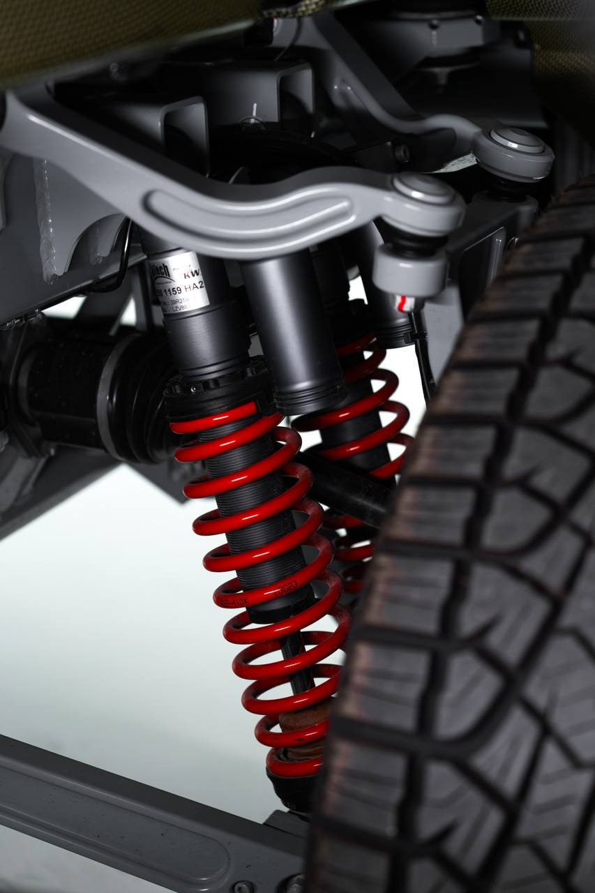 Mercedes-Benz G-Class 6x6 — Black / Red