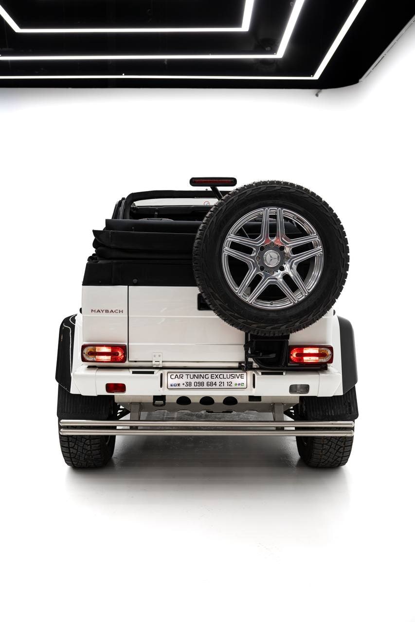 Mercedes-Benz G-Class BRABUS — White / Red
