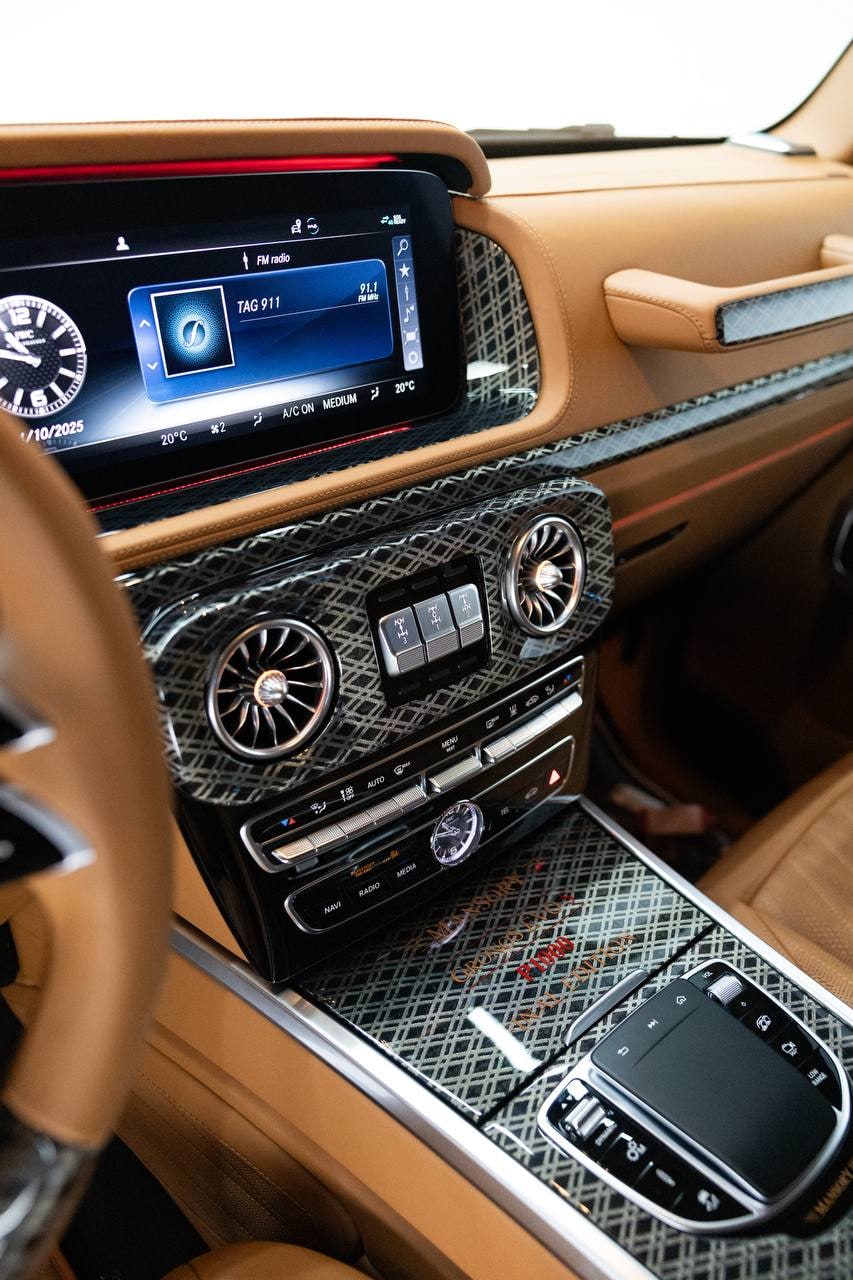 Mercedes-Benz G-Class MANSORY Open-Top Rear Lounge