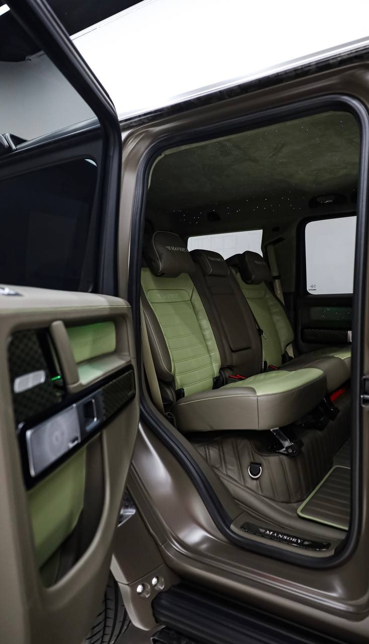 Mercedes-Benz G-Class Rear Lounge — Black / Olive