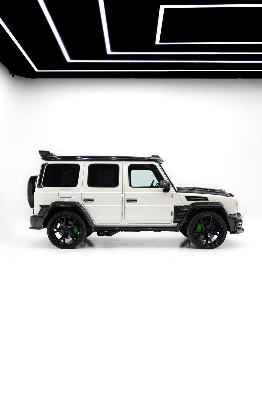 Mercedes-Benz G-Class — White / Green