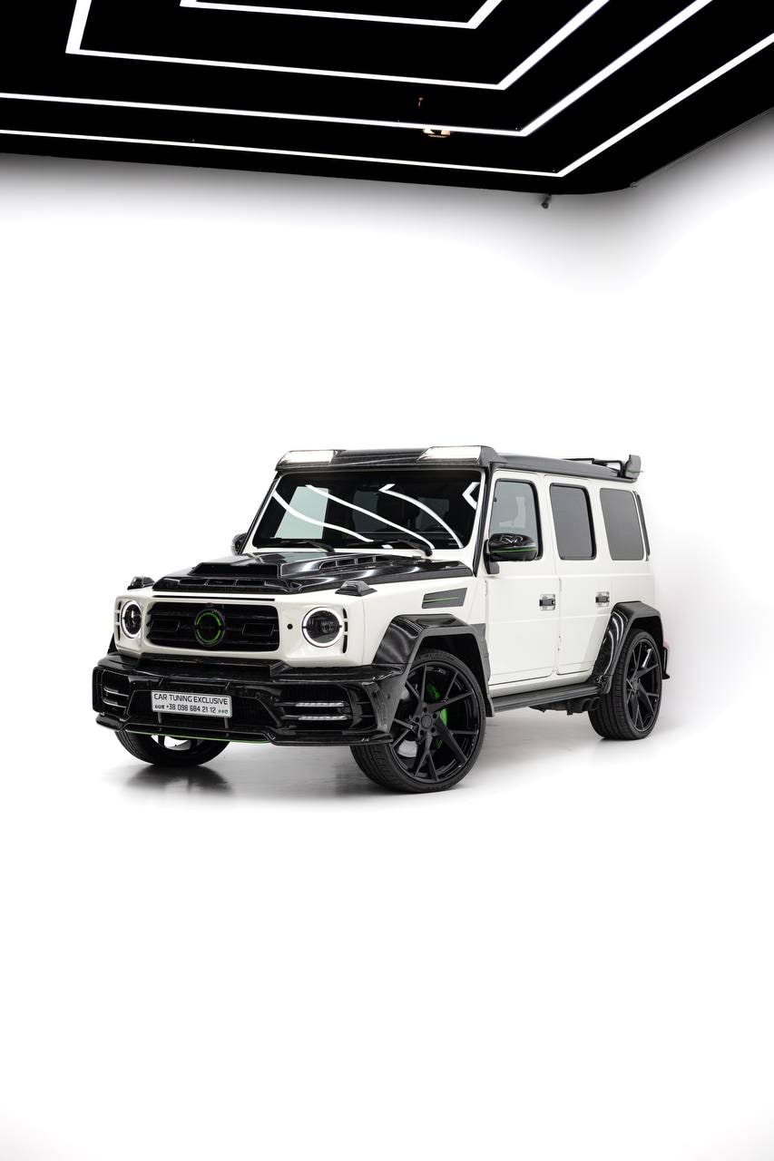 Mercedes-Benz G-Class — White / Green