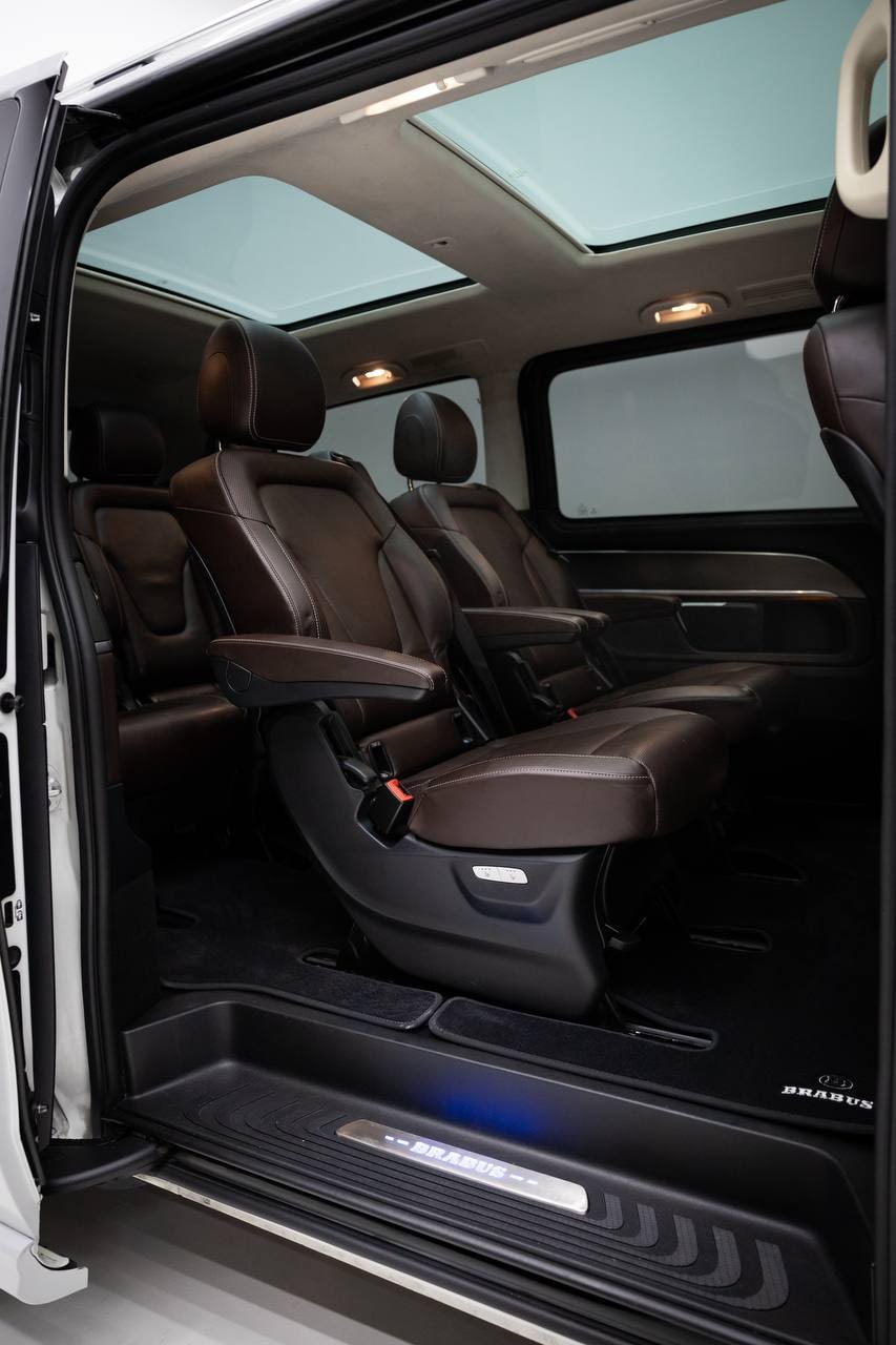 Mercedes-Benz V-Class Luxury Lounge