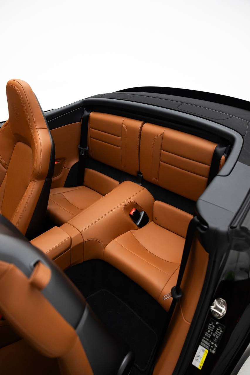 Porsche 911 Cabriolet — Black / Tan