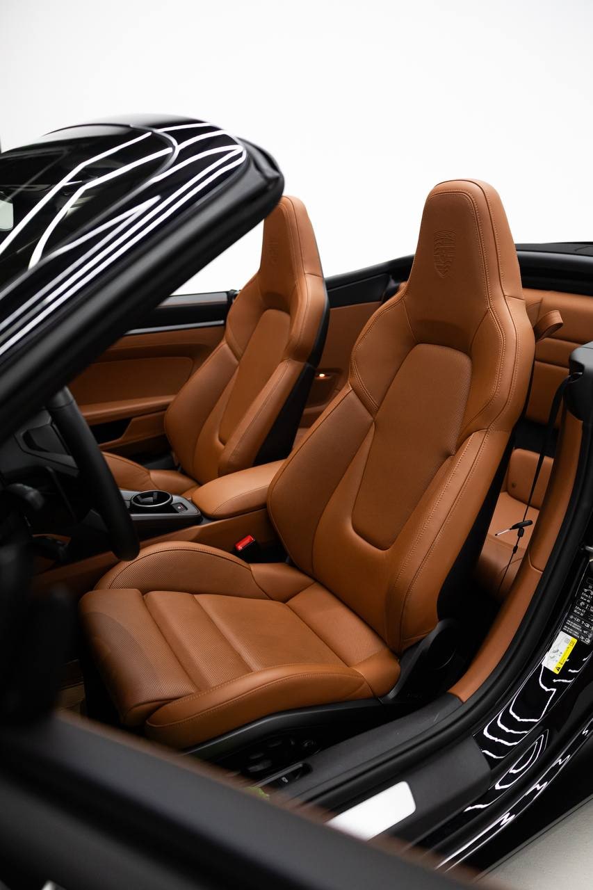 Porsche 911 Cabriolet — Black / Tan