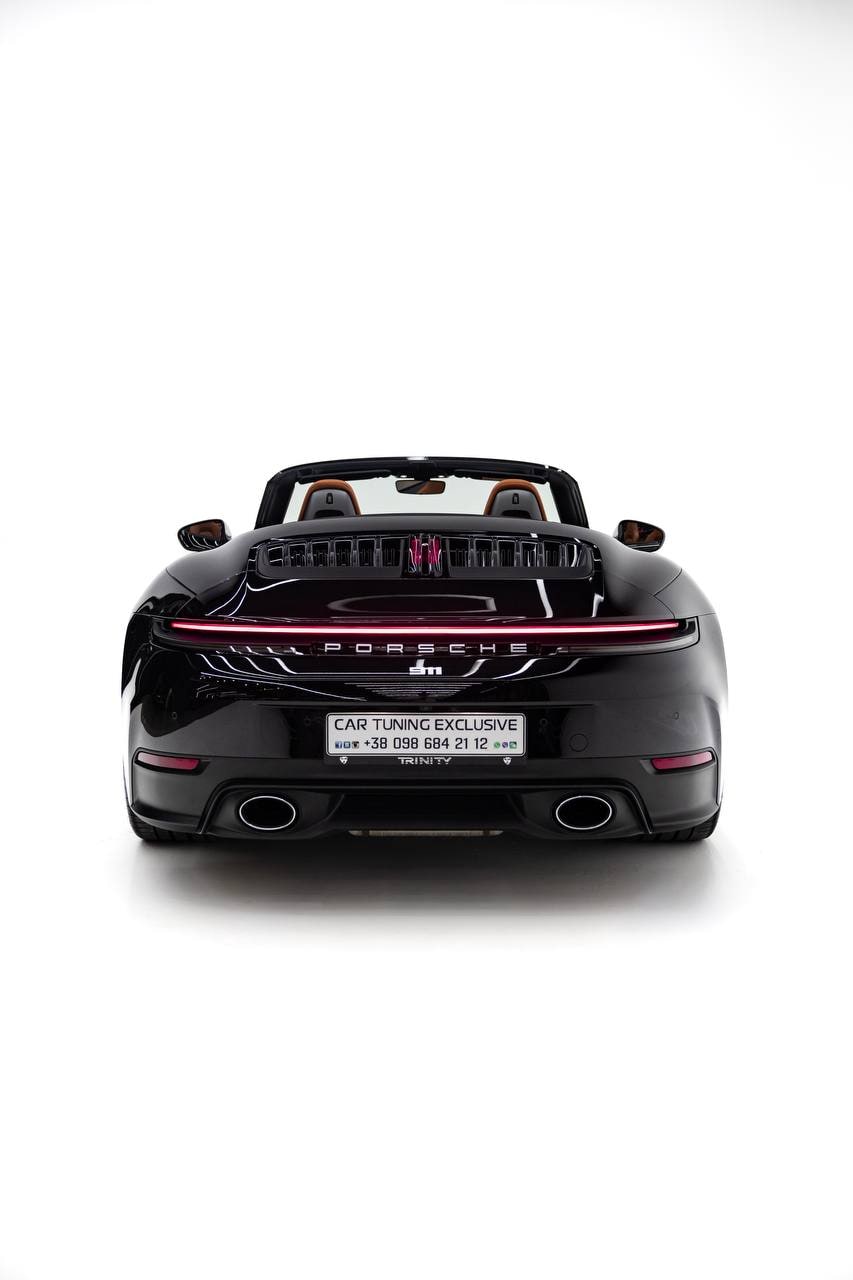 Porsche 911 Cabriolet — Black / Tan