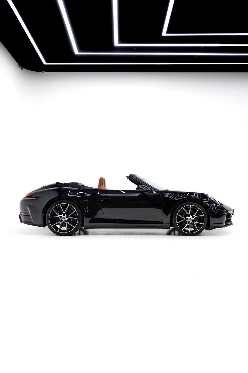 Porsche 911 Cabriolet — Black / Tan