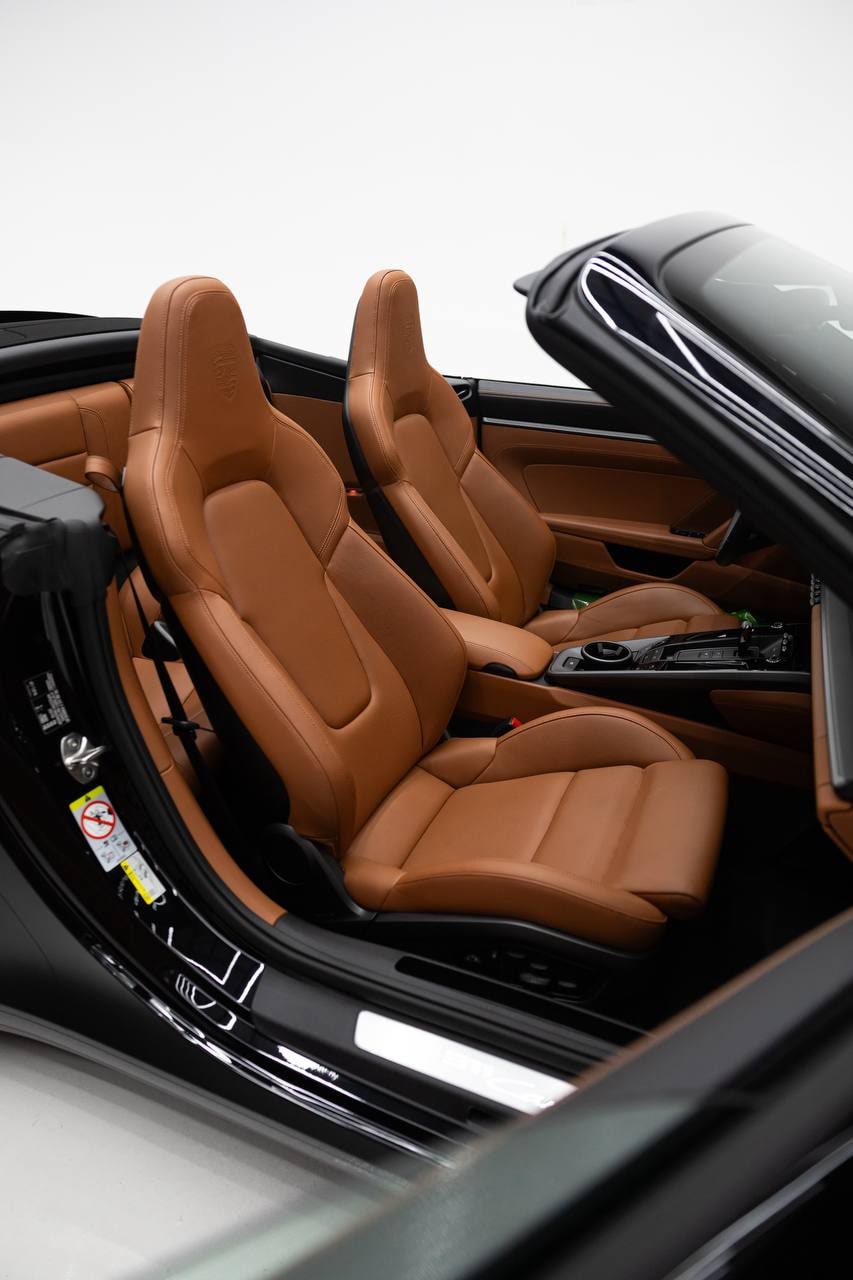 Porsche 911 Cabriolet — Black / Tan