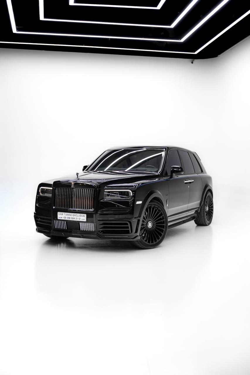 Rolls-Royce Cullinan — Black / Blue