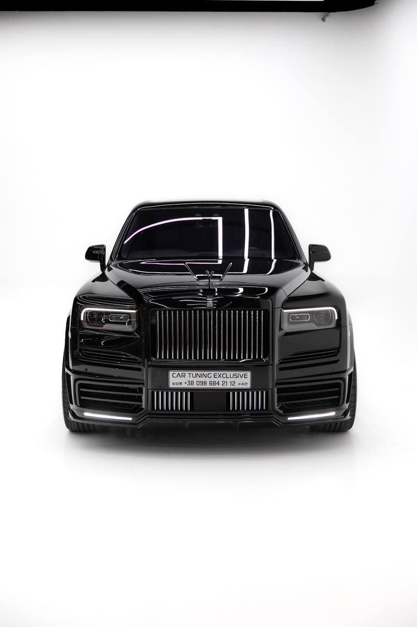 Rolls-Royce Cullinan — Black / Blue