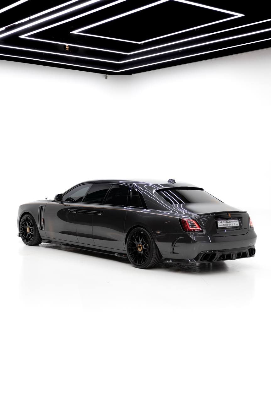 Rolls-Royce Phantom — Black / Orange