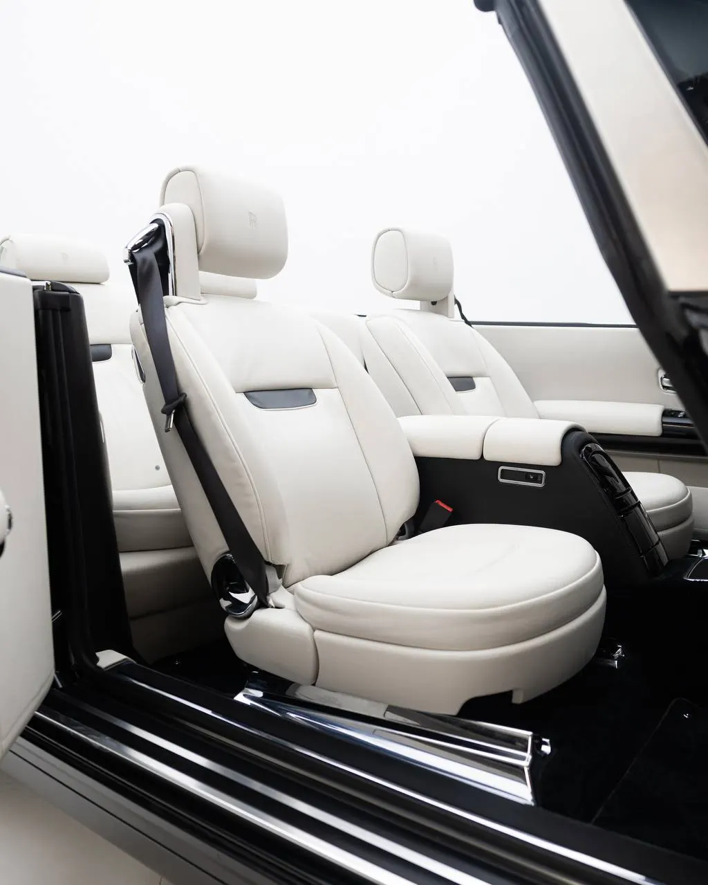 Rolls-Royce Phantom Drophead Coupe