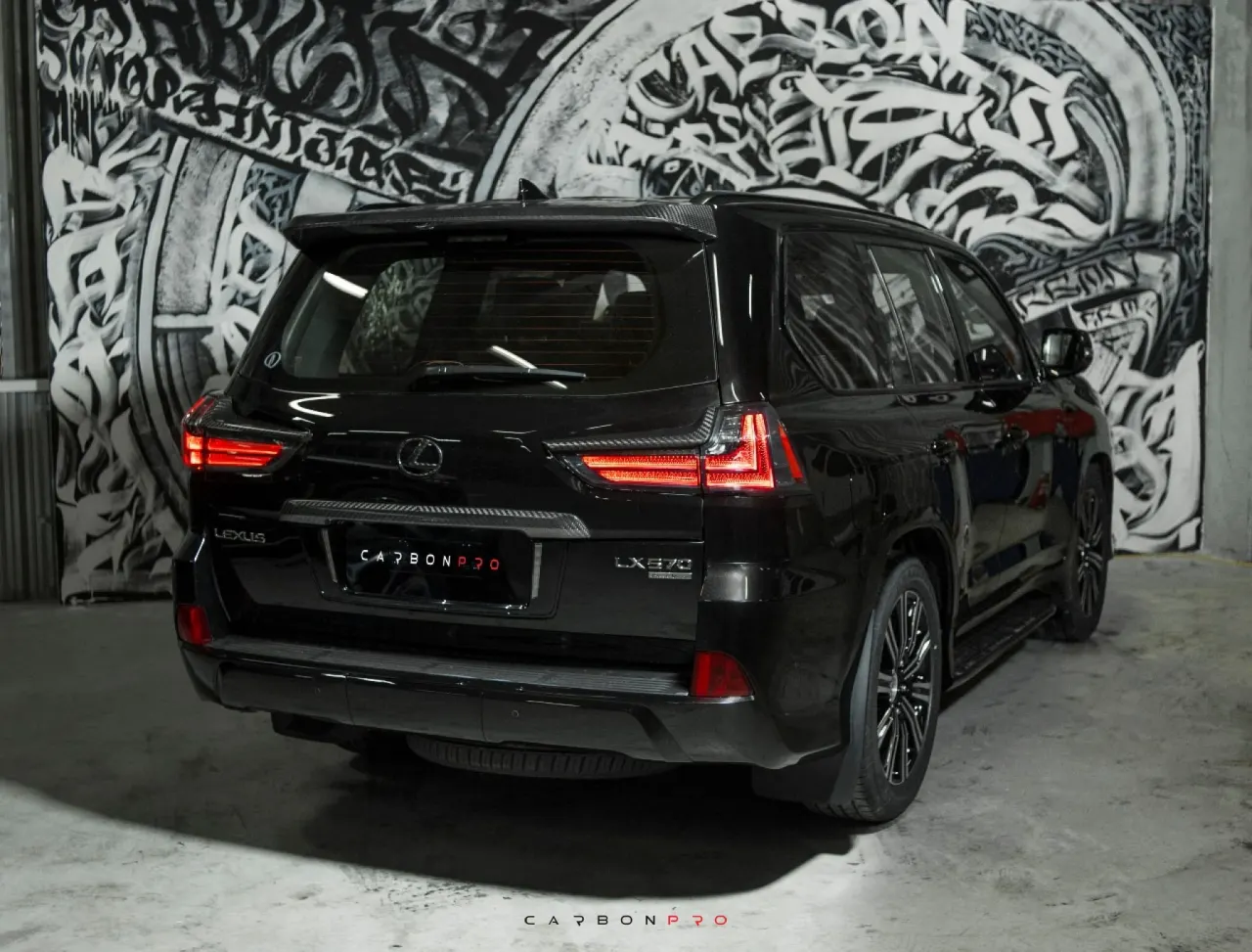 LX570