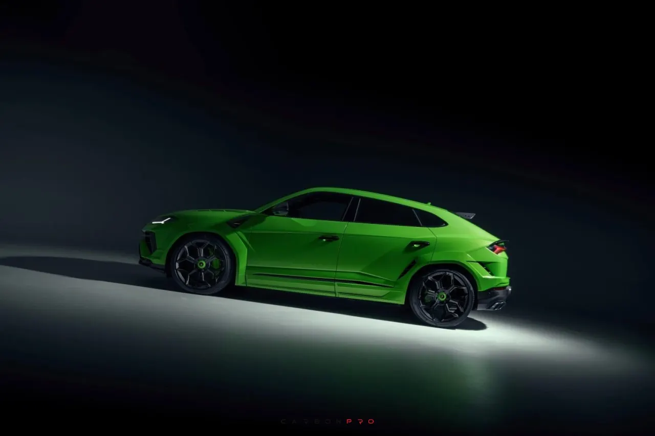 URUS S/Perfomante (2022-)