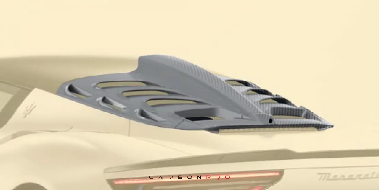 Engine bonnet with integrated camera