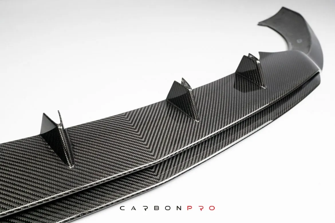 Front bumper lip CARBON ARROW