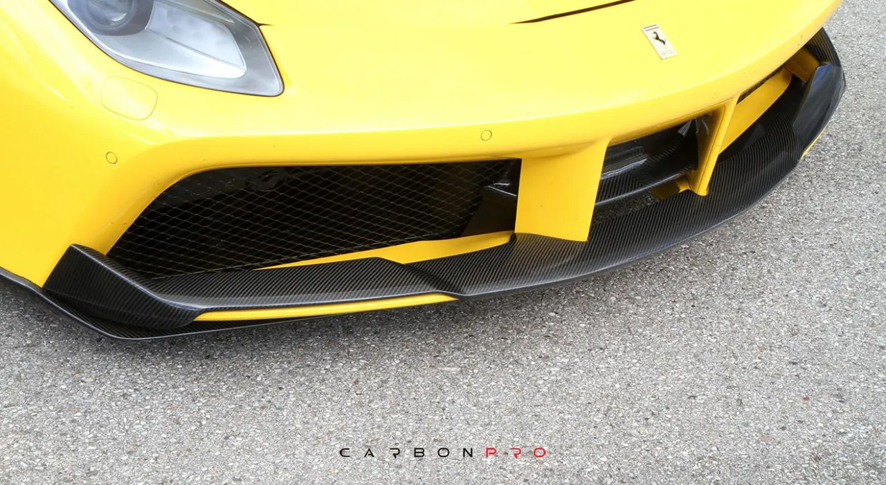 Front spoiler lip