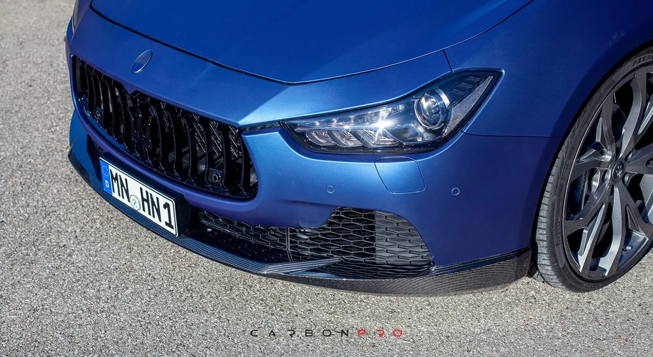 Front spoiler lip