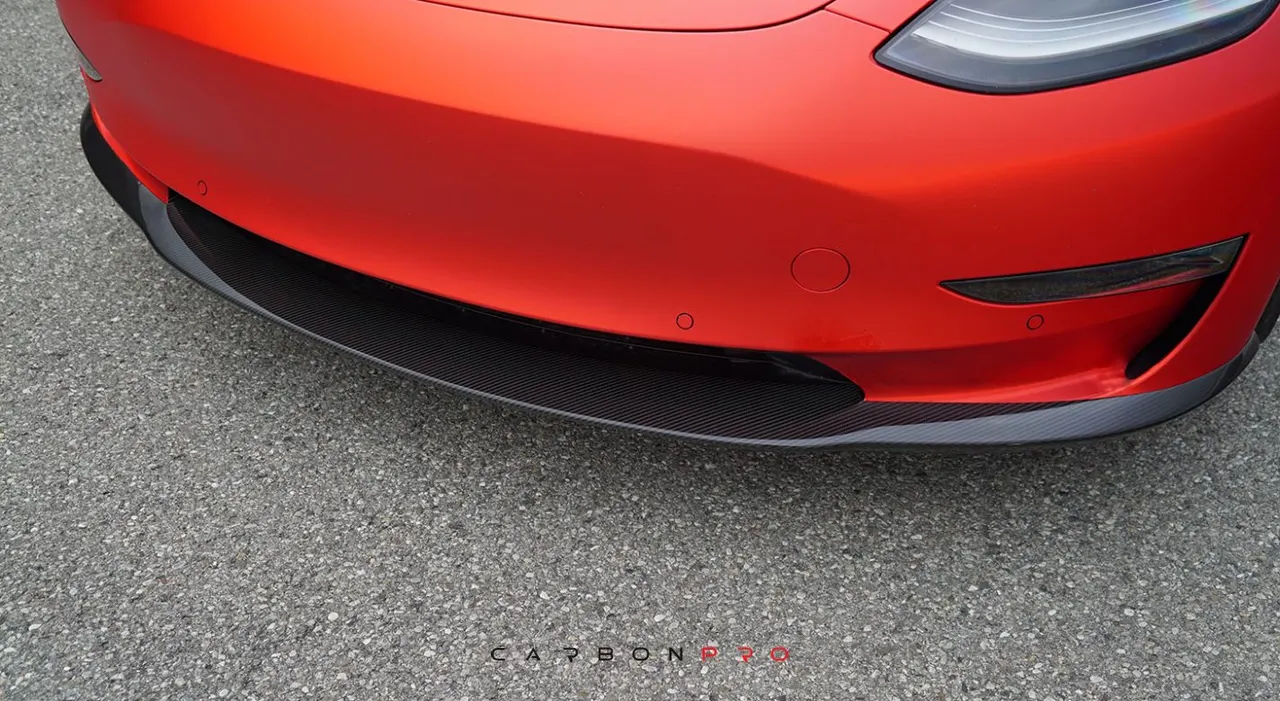 Front spoiler lip