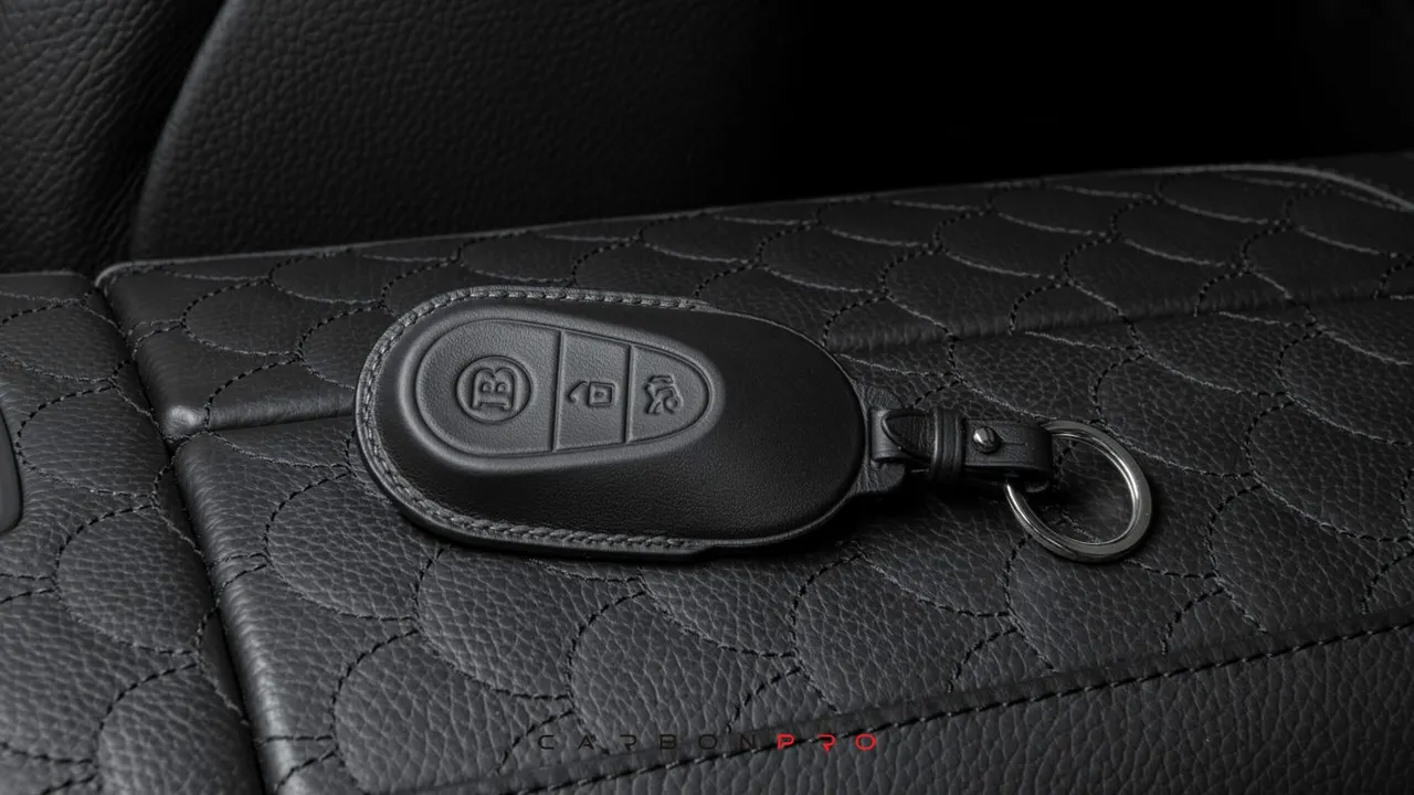 Leather key cover black