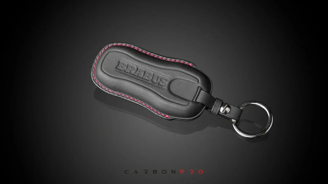 Leather key cover black-red