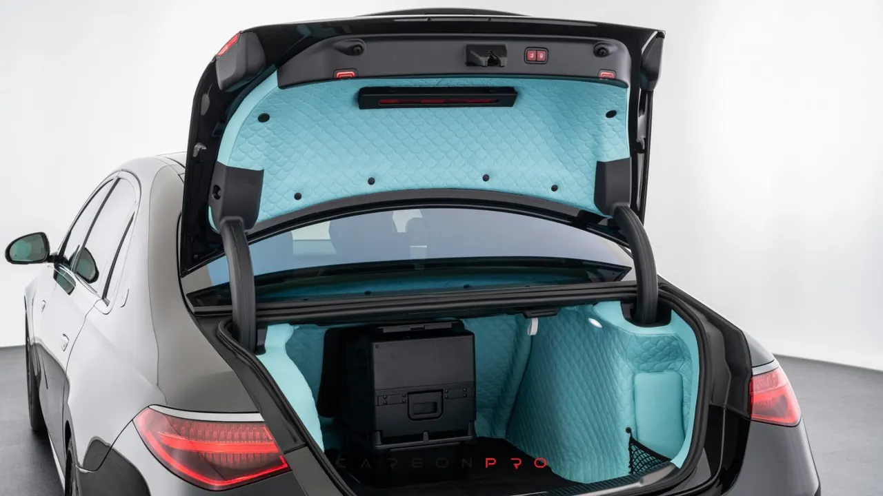 Leather trunk quilted