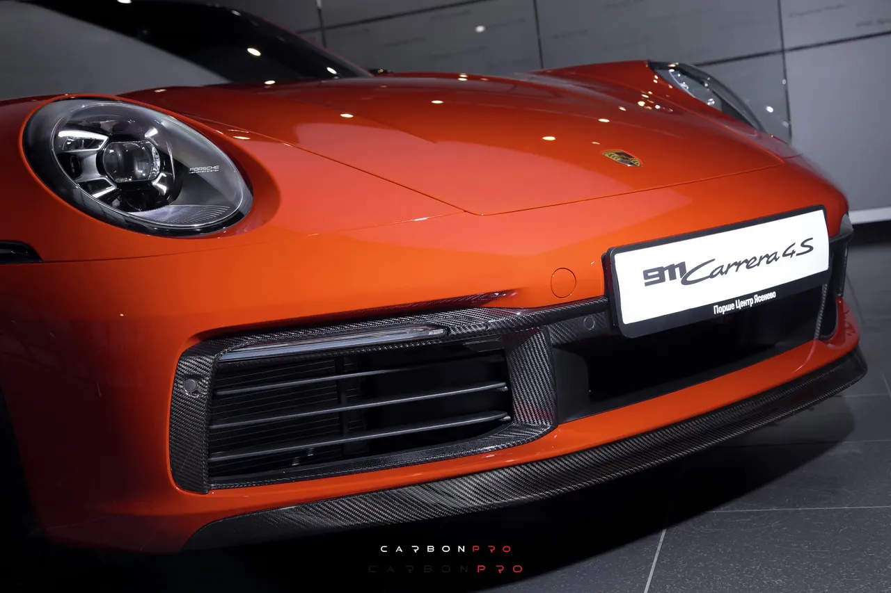 992