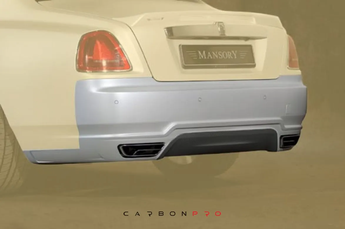 Rear bumper with visible carbon diffuser