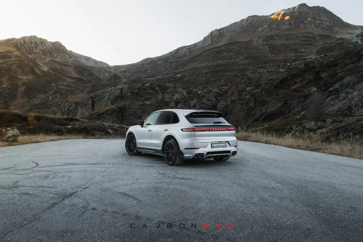 Rear Diffuser “Four Fast Fins” for E3.2 Cayenne